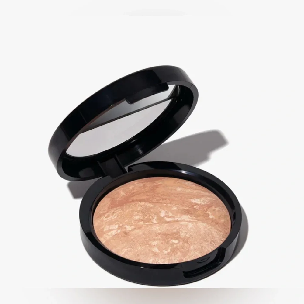 Laura Geller Baked-n- Brighten Color Correcting Foundation in Fair